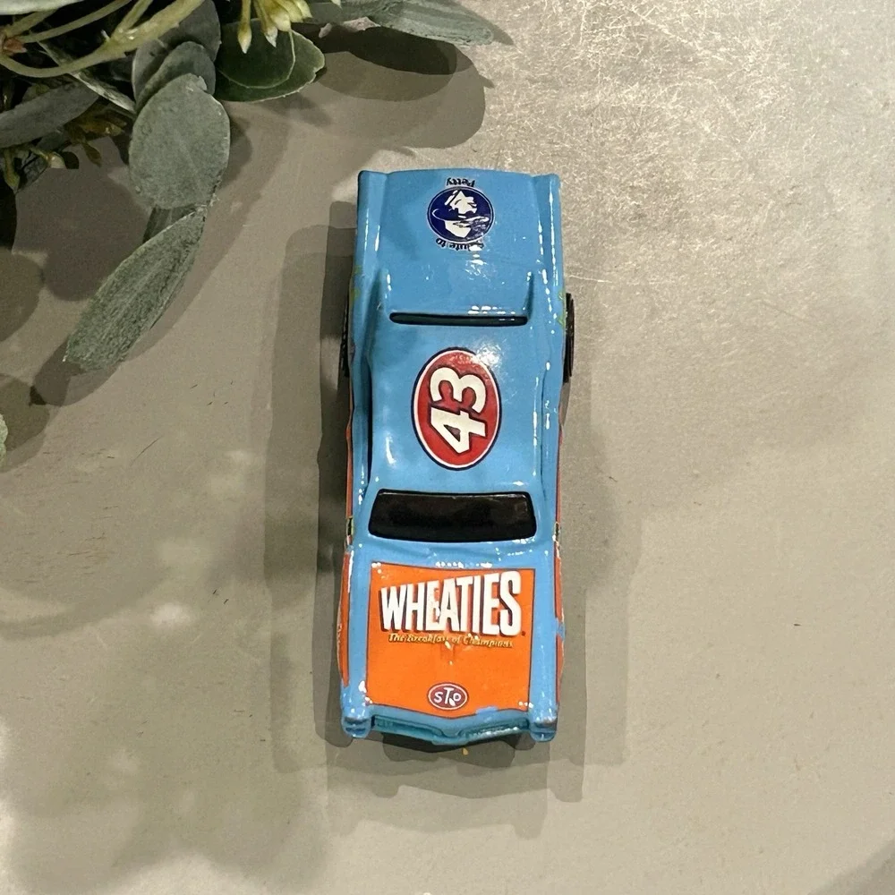 2003‎ Hot Wheels 67 Pontiac GTO Diecast Car Blue Wheaties Petty Tribute Cereal